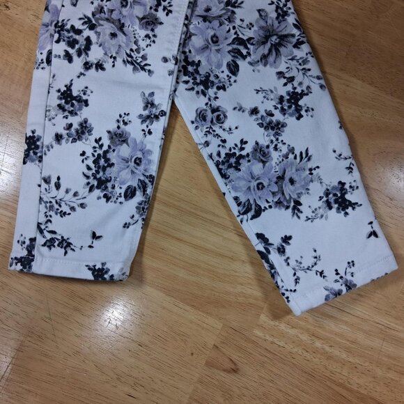 Design Lab White Floral Jeans - Size 26 - Picture 11 of 11
